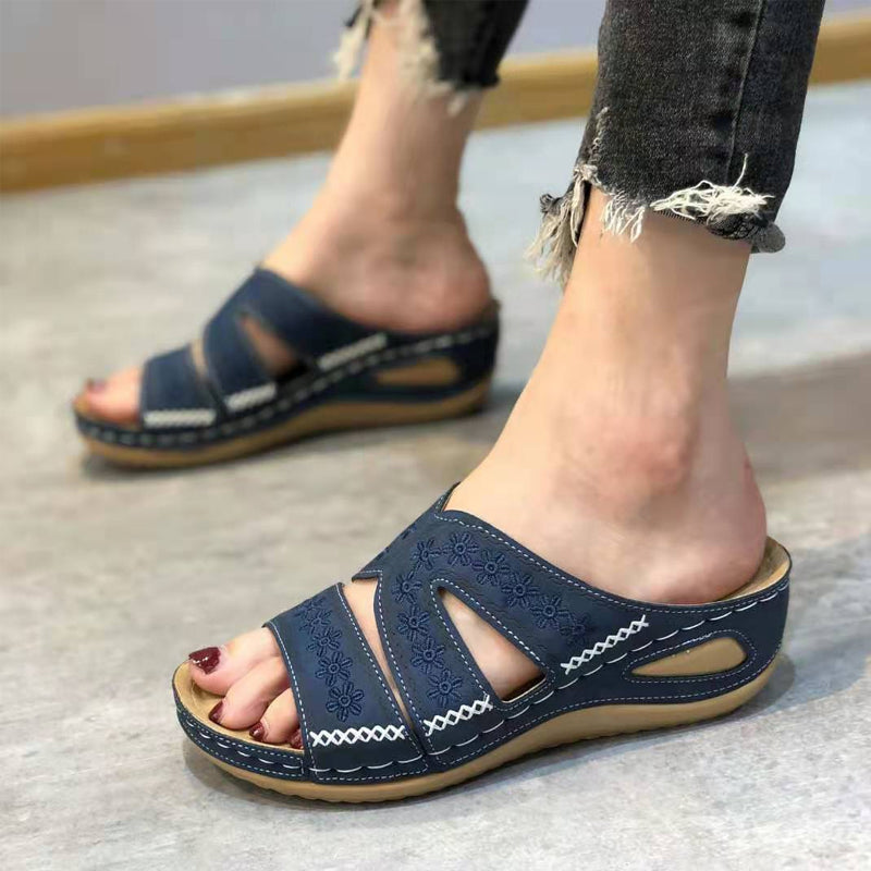 Sommer bestickte Sandalen