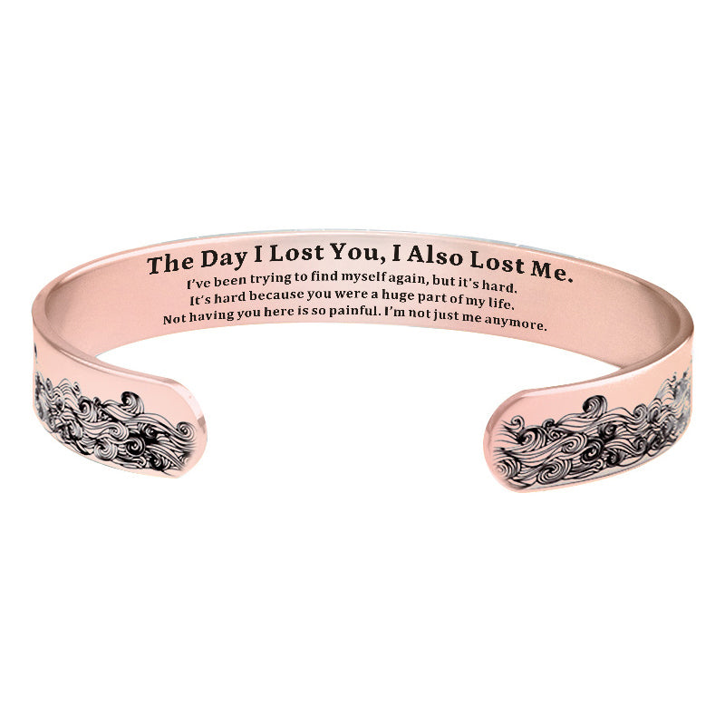 Offenes Armband aus Edelstahl mit Schriftzug