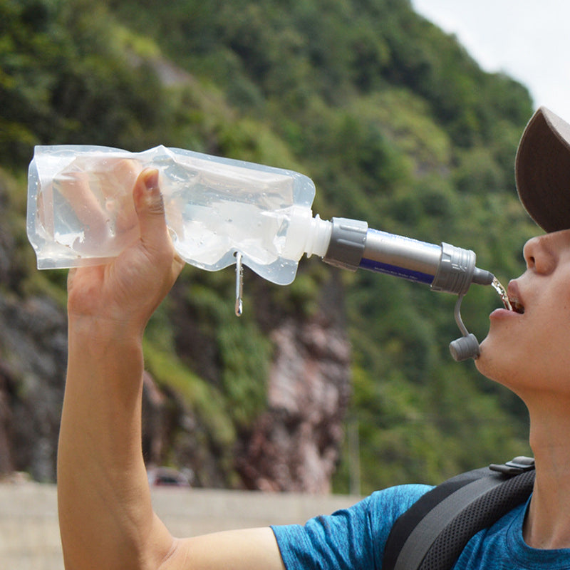 Tragbarer Wasserfilter für Camping